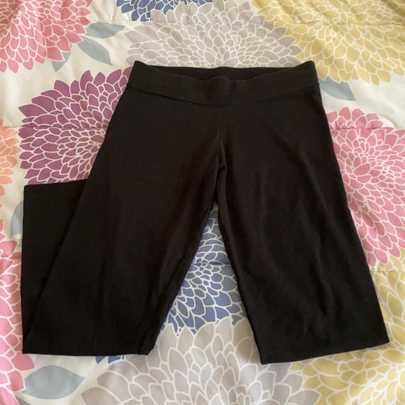 $1 WHEN YOU BUNDLE WITH ANY OTHER ITEM(S) Leggings